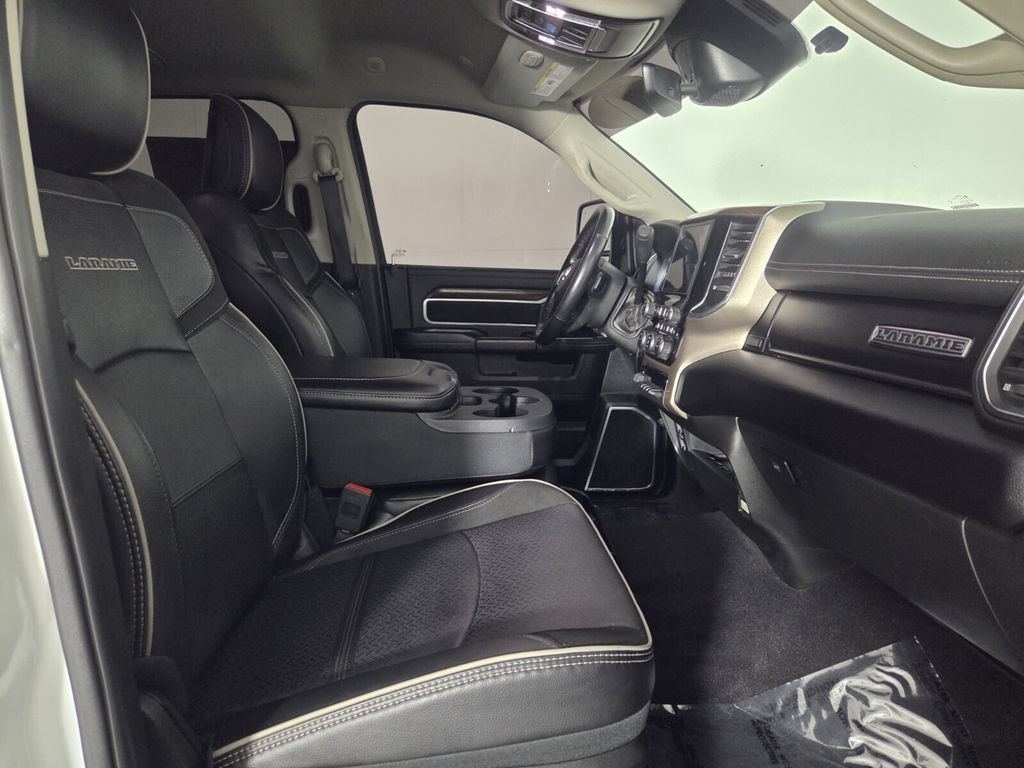Used 2024 RAM 2500 Laramie w/ Safety Group AWD/4WD image 32