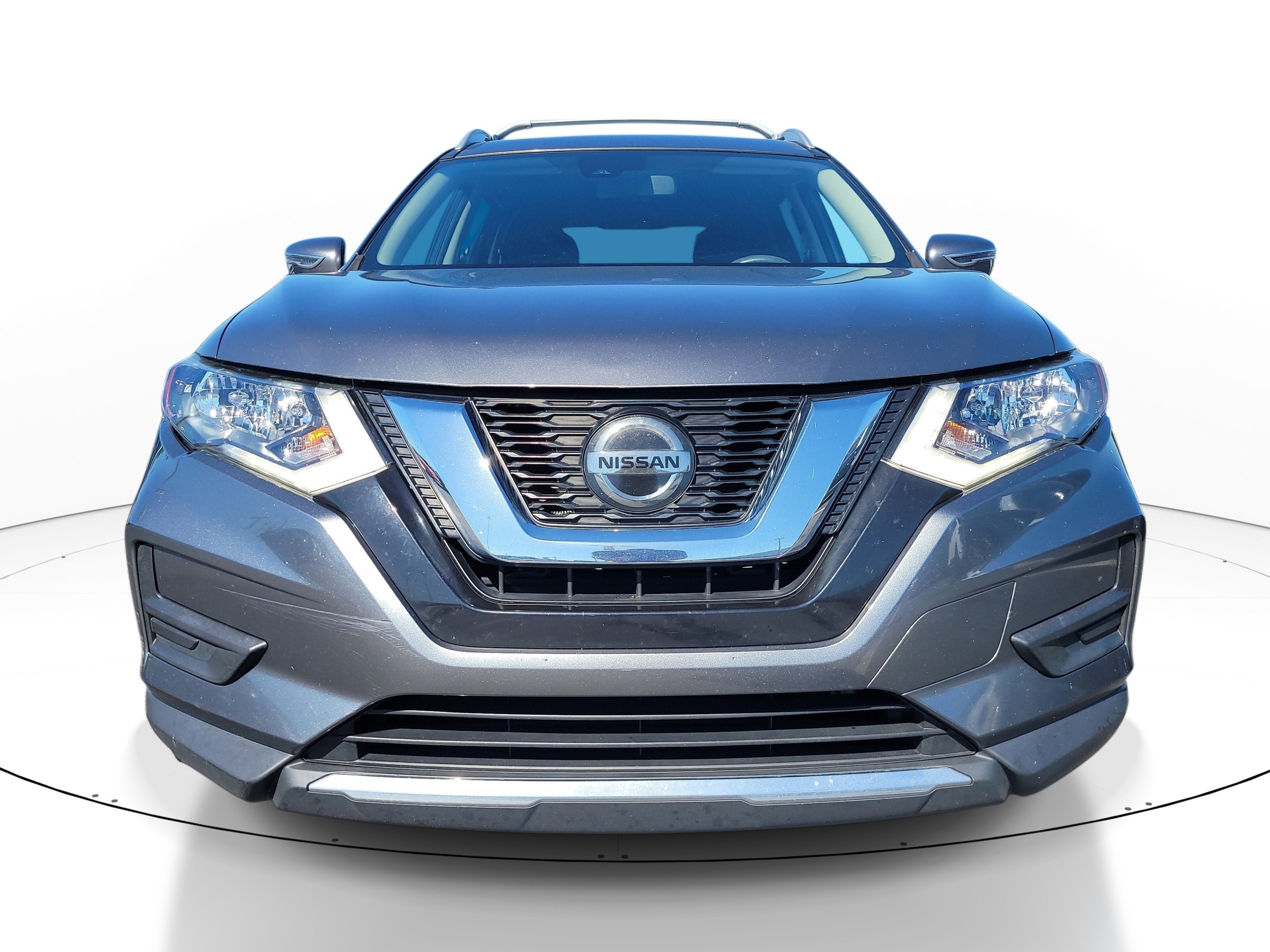 Used 2019 Nissan Rogue SV image 2