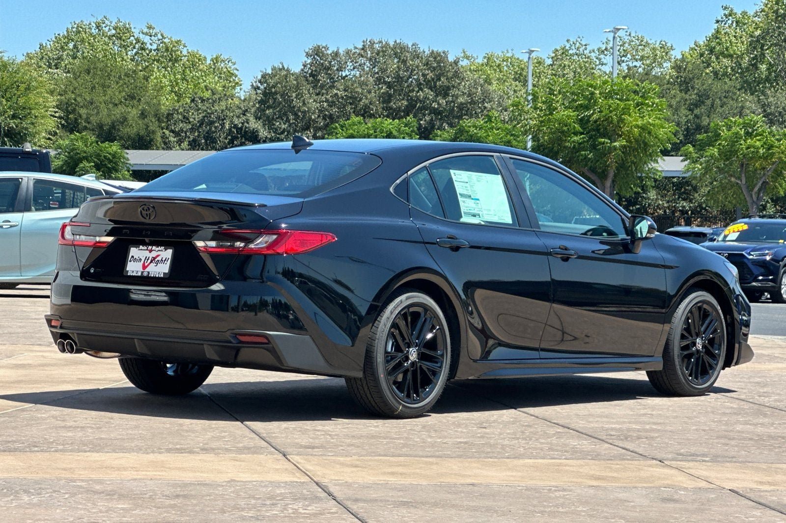 New 2026 Toyota Camry SE w/ Convenience Package FWD image 4