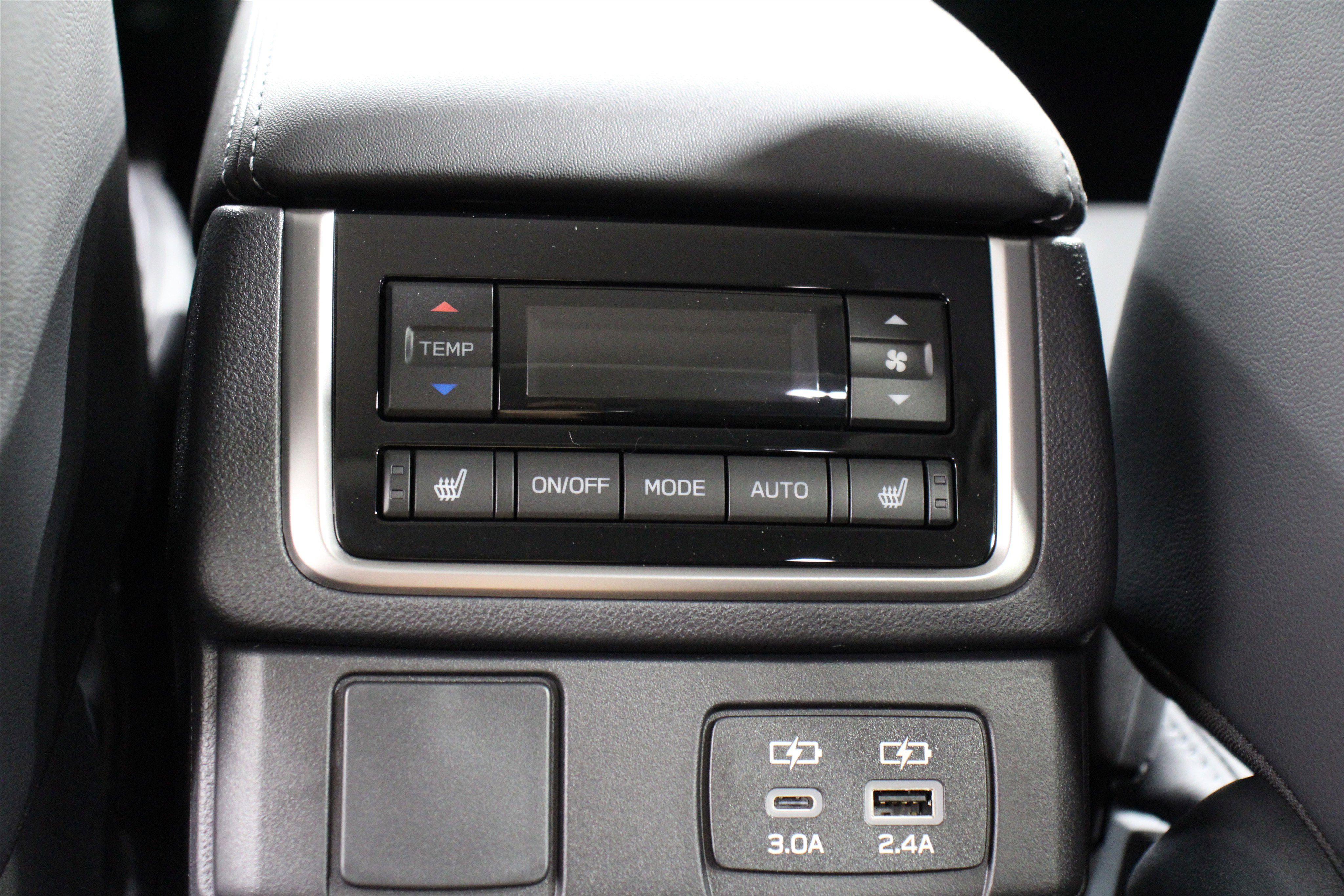 New 2025 Subaru Ascent Limited image 20