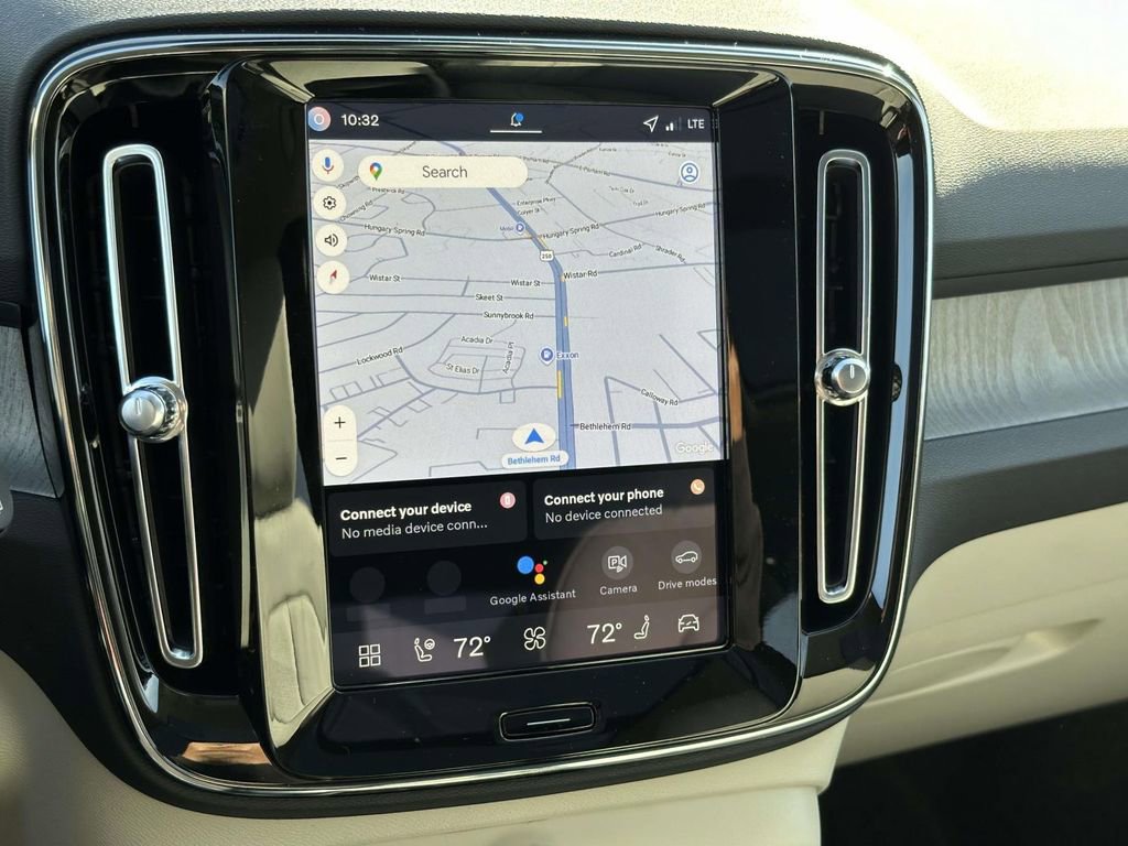 New 2026 Volvo XC40 B5 Ultra w/ Protection Package Premier image 3