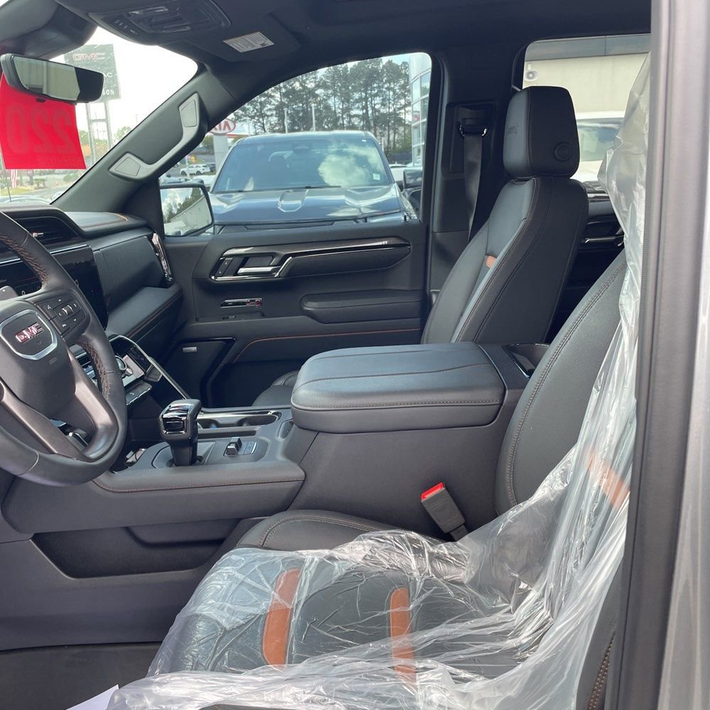 Used 2025 GMC Sierra 1500 AT4 w/ AT4 Premium Package image 16