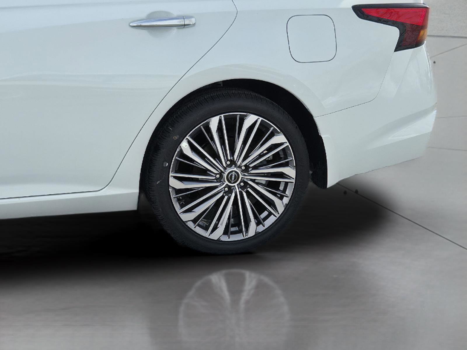 New 2025 Nissan Altima 2.5 SL image 25