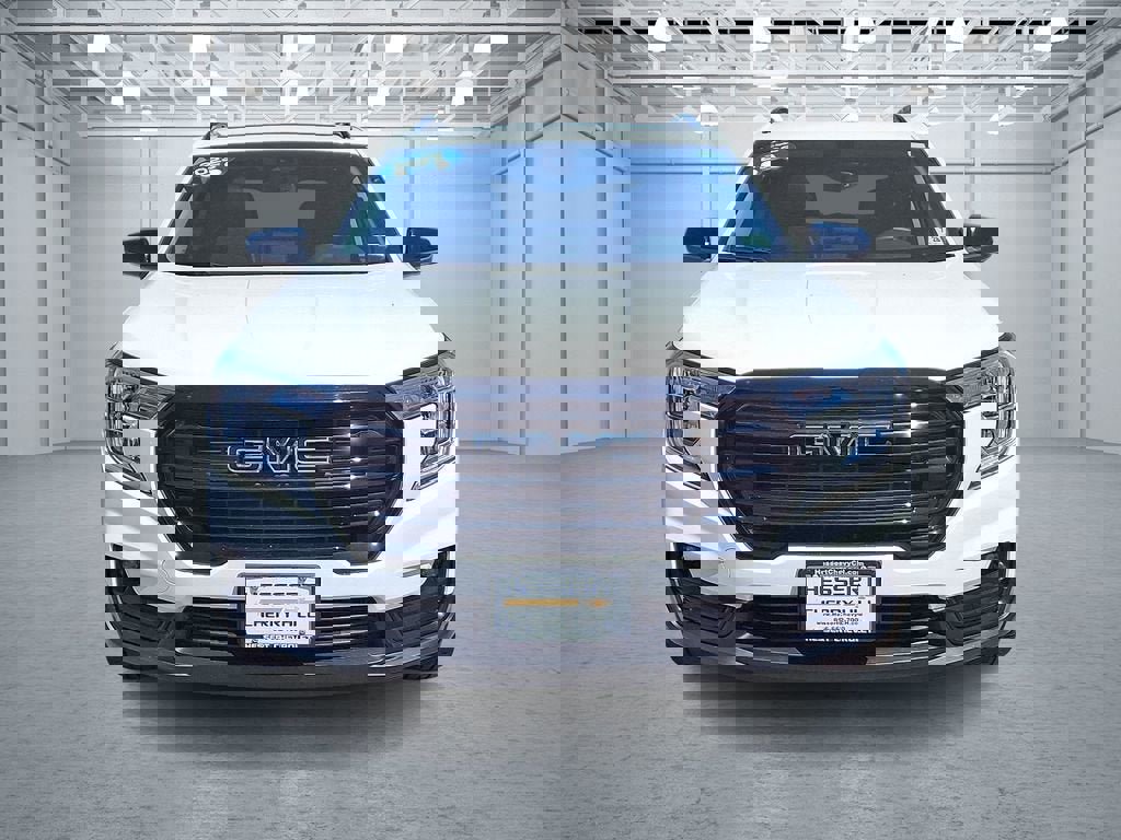 Certified 2023 GMC Terrain SLT w/ Elevation Edition AWD/4WD image 3