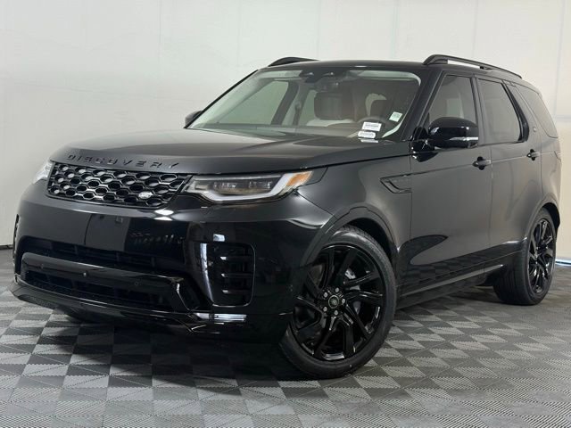 Certified 2025 Land Rover Discovery Dynamic SE image 1