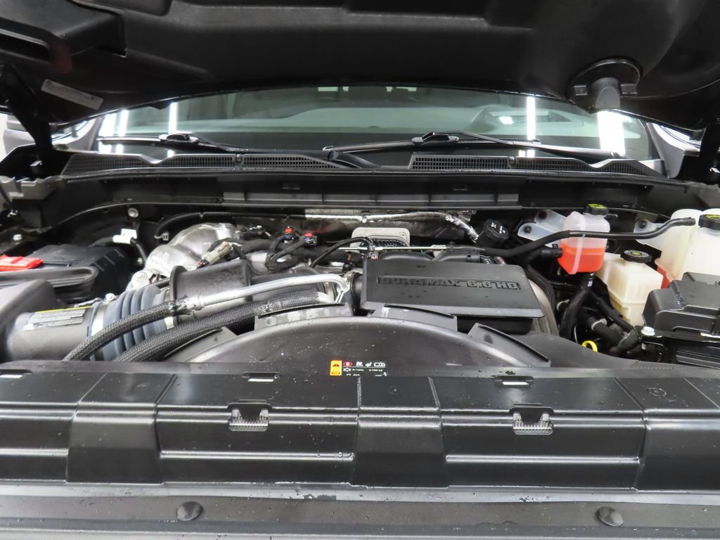 Used 2025 GMC Sierra 2500 AT4 image 28