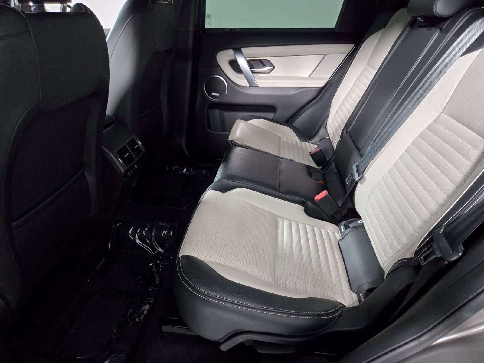 Used 2022 Land Rover Discovery Sport SE R-Dynamic AWD/4WD image 5