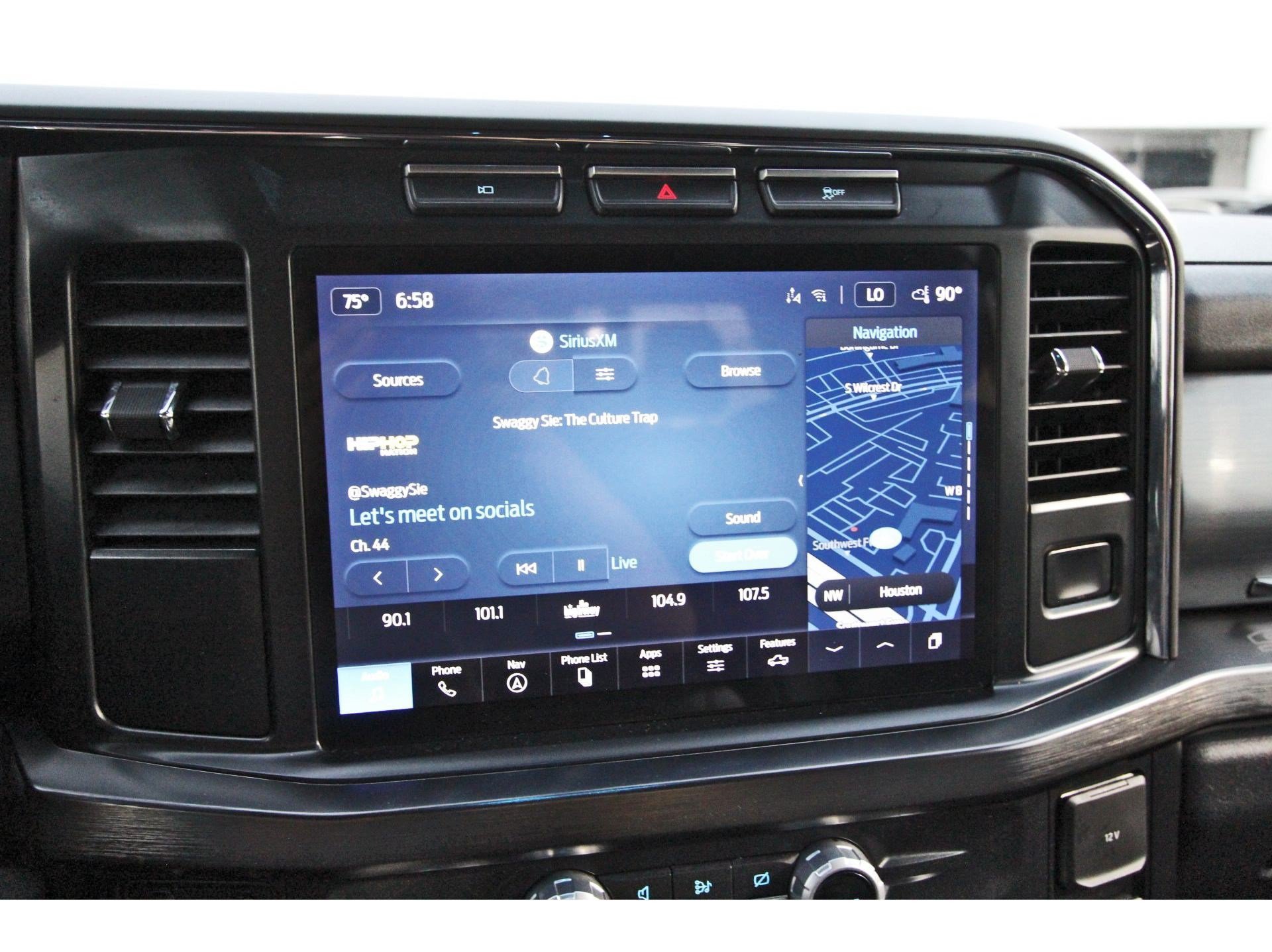 Used 2024 Ford F250 Lariat w/ Sport Appearance Package AWD/4WD image 27