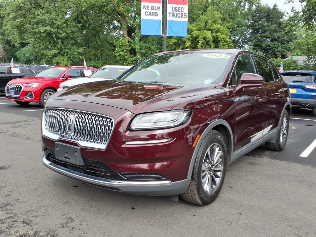 Certified 2023 Lincoln Nautilus Reserve w/ Luxury Package AWD/4WD image 2