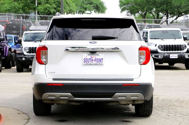Used 2024 Ford Explorer XLT w/ Equipment Group 202A image 6