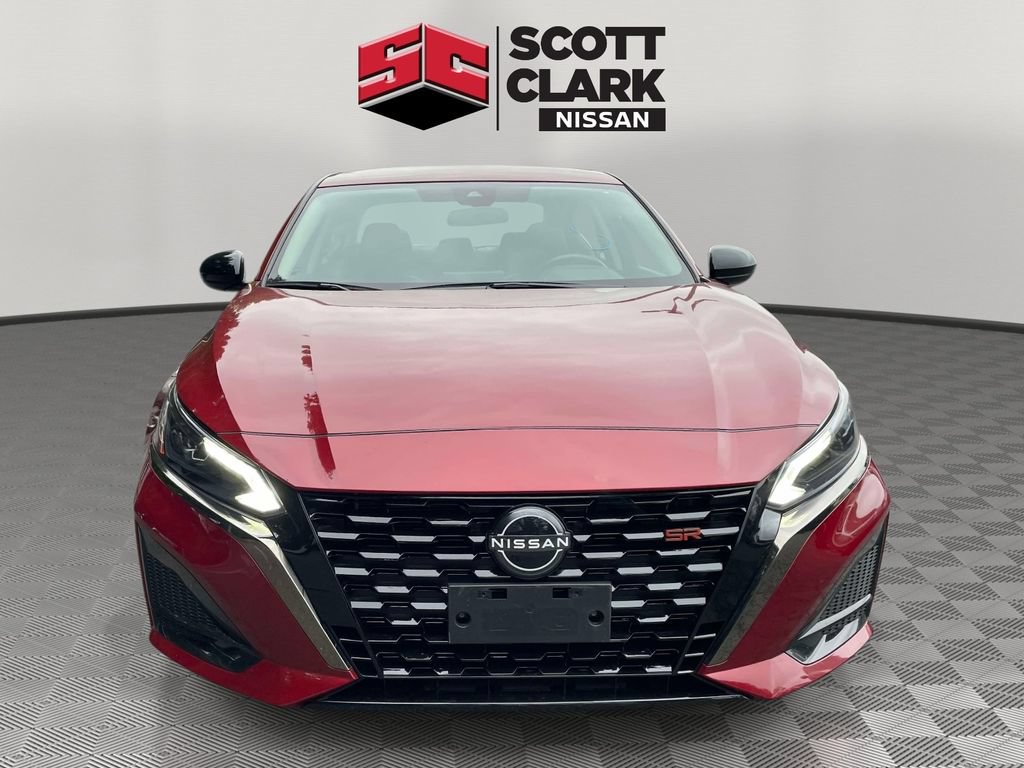 Used 2024 Nissan Altima 2.5 SR AWD/4WD image 2
