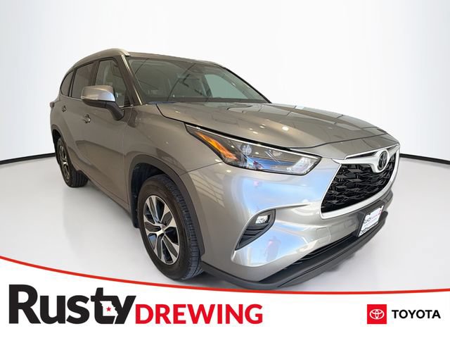 Certified 2026 Toyota Highlander XLE AWD/4WD image 1