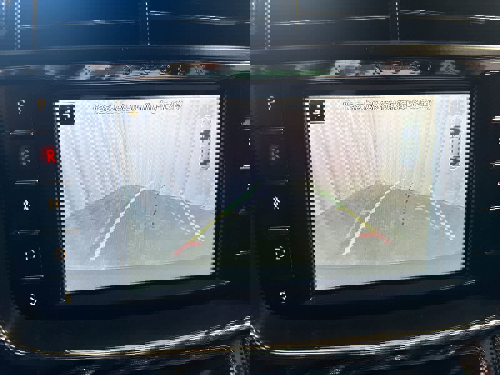 Used 2017 Lincoln Continental Select image 24