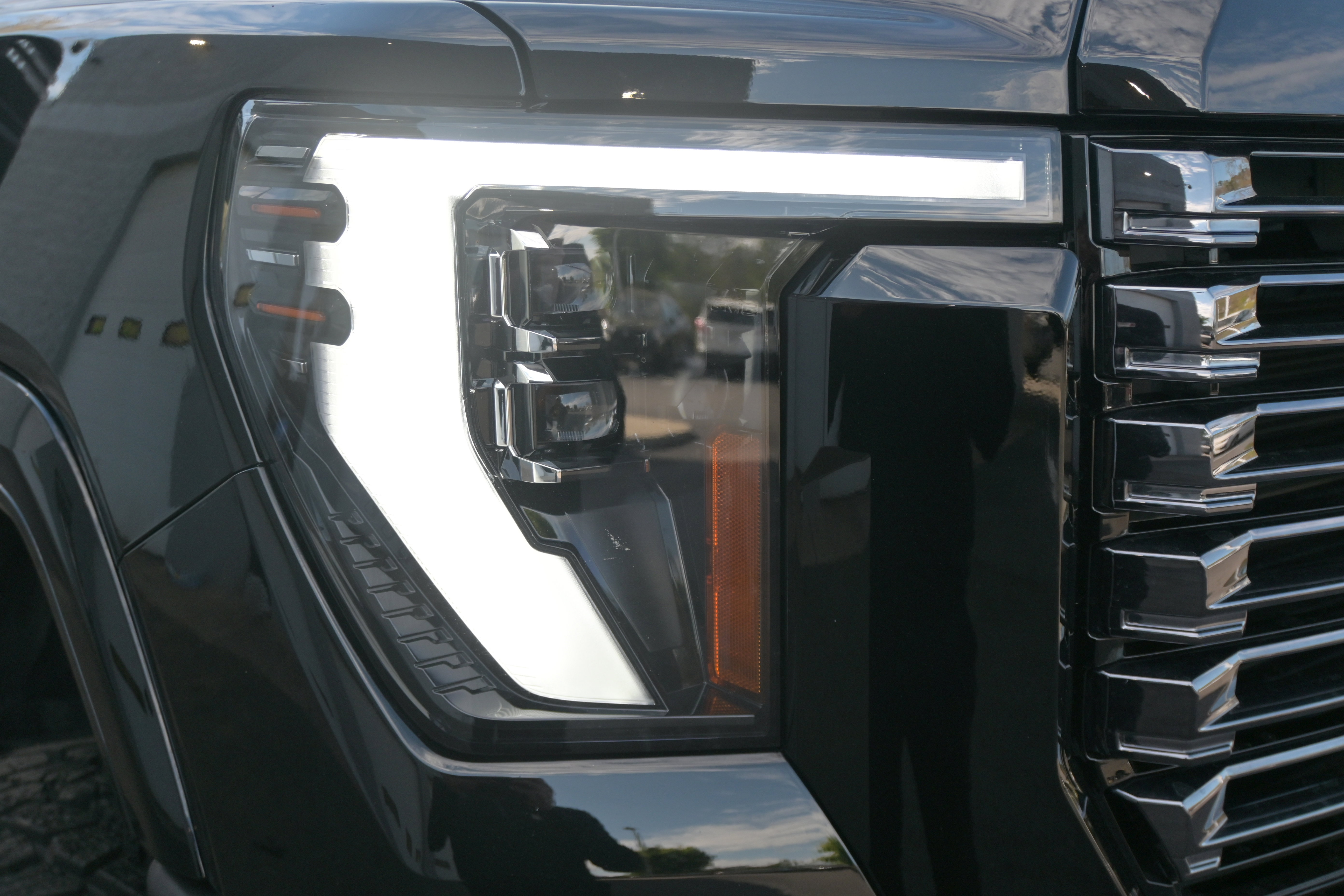 Used 2025 GMC Sierra 2500 Denali Ultimate AWD/4WD image 11