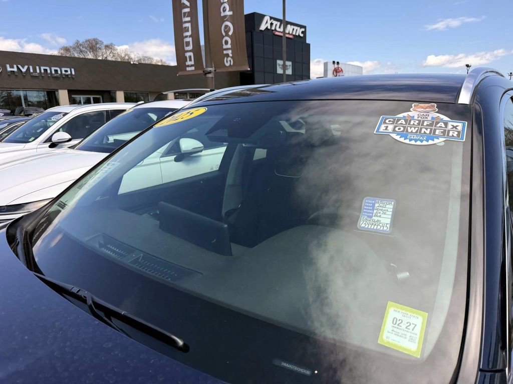 Certified 2025 Genesis GV70 2.5T image 32