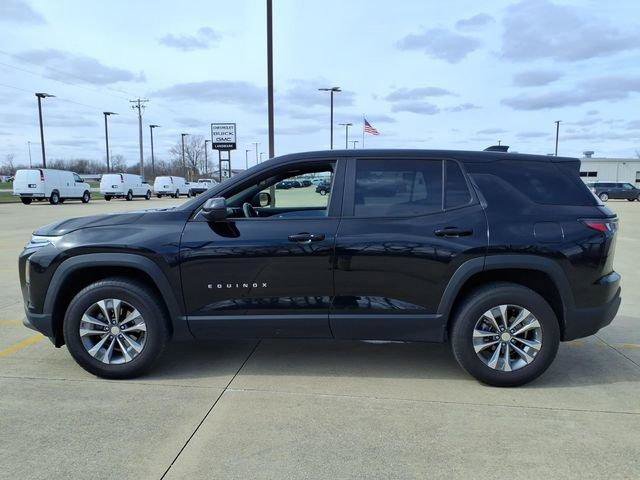 Used 2025 Chevrolet Equinox LT image 2