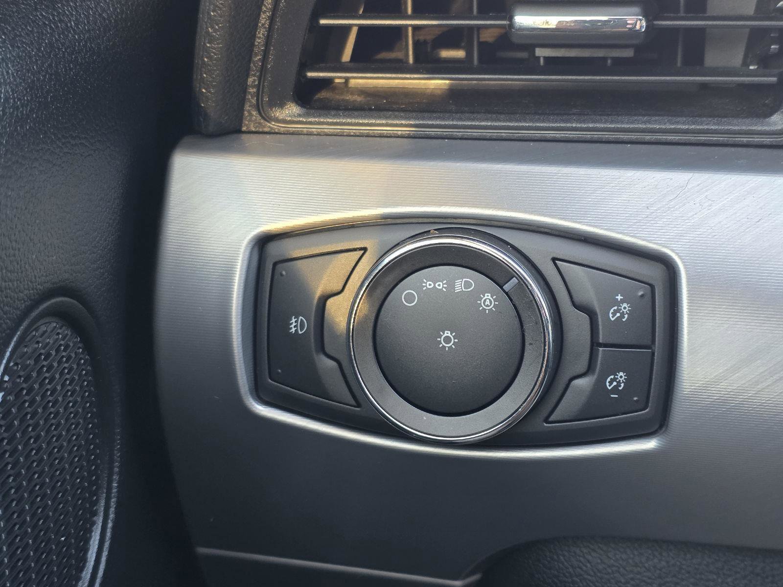 Used 2018 Ford Mustang Premium image 11