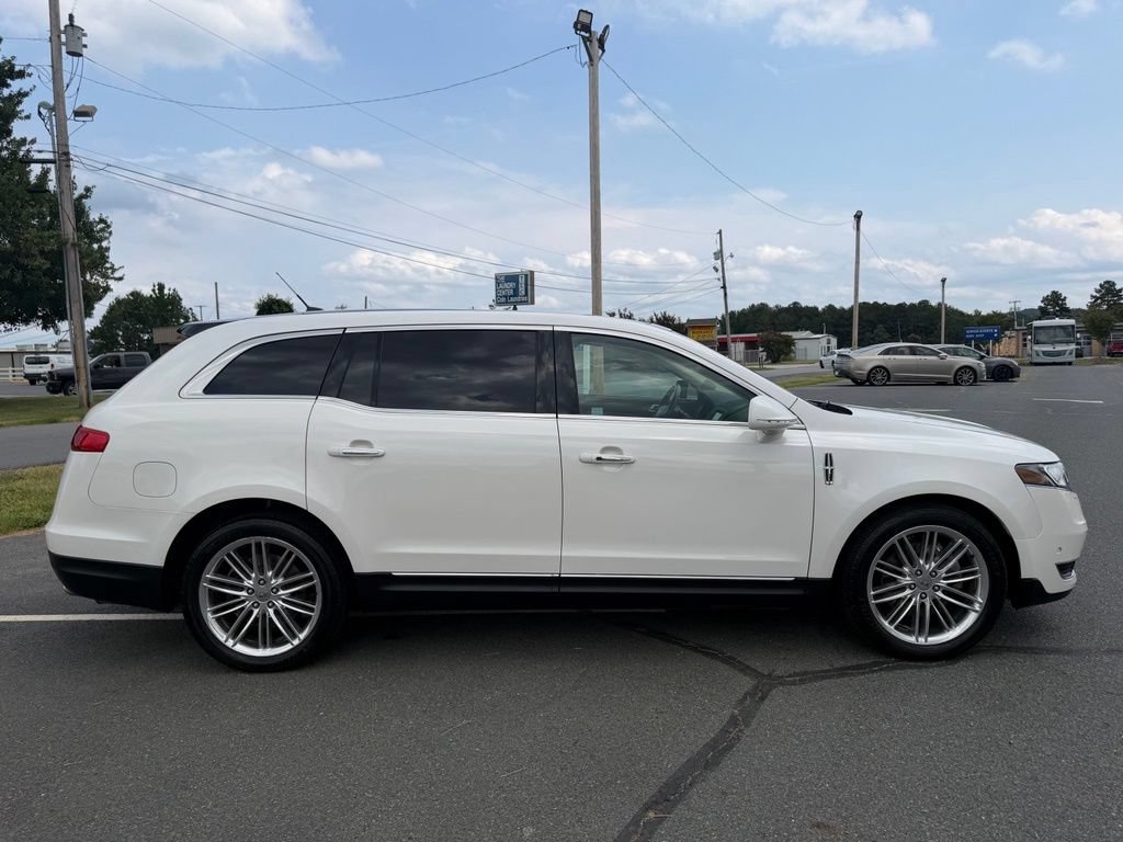 Used 2015 Lincoln MKT AWD w/ Equipment Group 201A image 2
