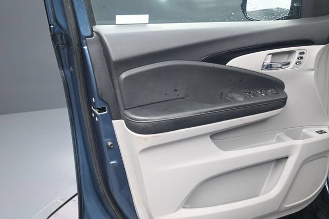 Used 2017 Honda Pilot Touring image 14