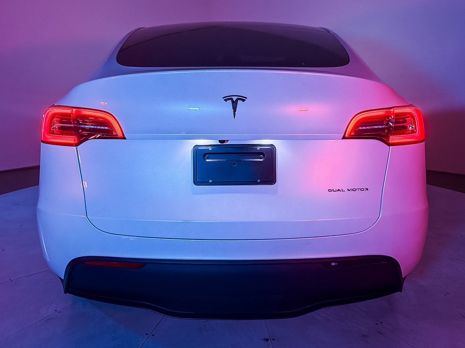 Used 2023 Tesla Model Y Long Range image 10