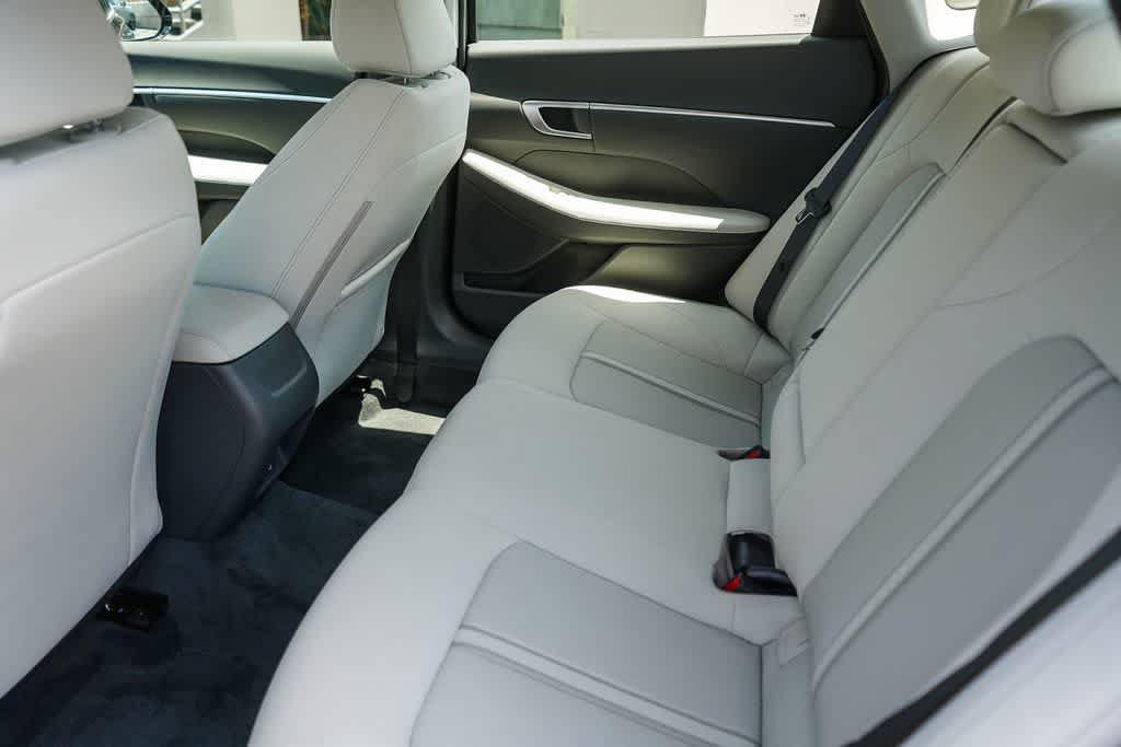 New 2026 Hyundai Sonata SEL FWD image 17