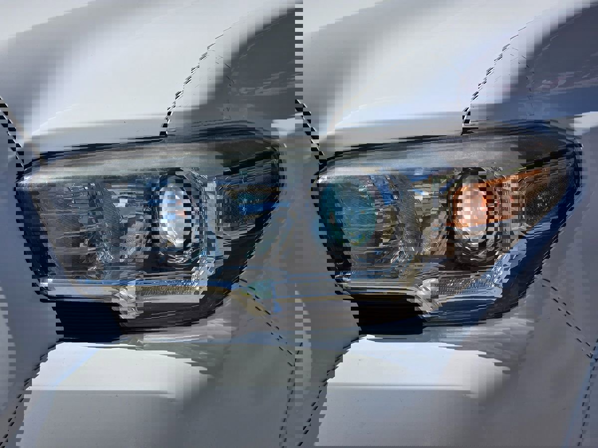 Used 2016 Toyota Tacoma TRD Sport w/ Premium & Technology Package image 7