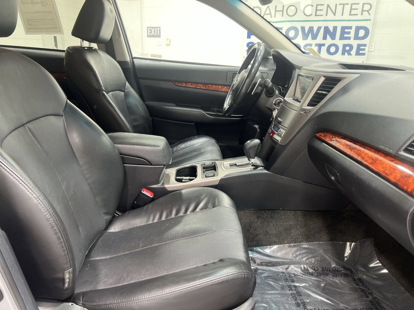 Used 2012 Subaru Outback 3.6R Limited w/ Moonroof Pkg AWD/4WD image 24