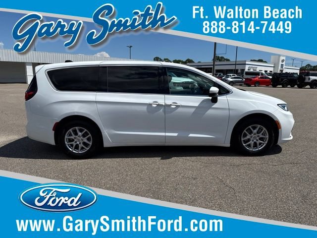 Used 2023 Chrysler Pacifica Touring-L