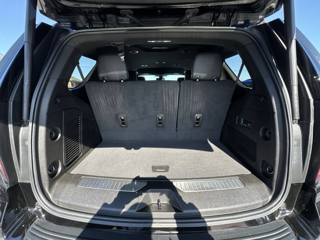 Used 2022 Chevrolet Tahoe Z71 w/ Z71 Off-Road Package AWD/4WD image 26