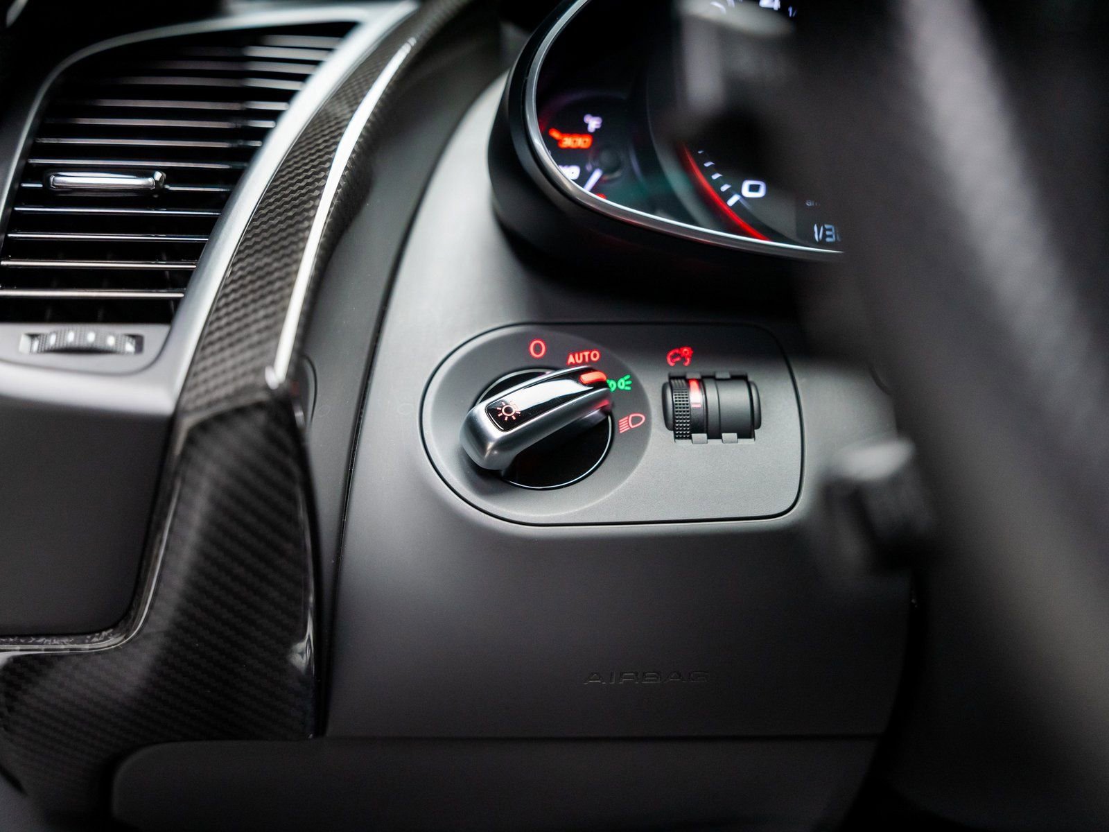 Used 2014 Audi R8 V10 image 57