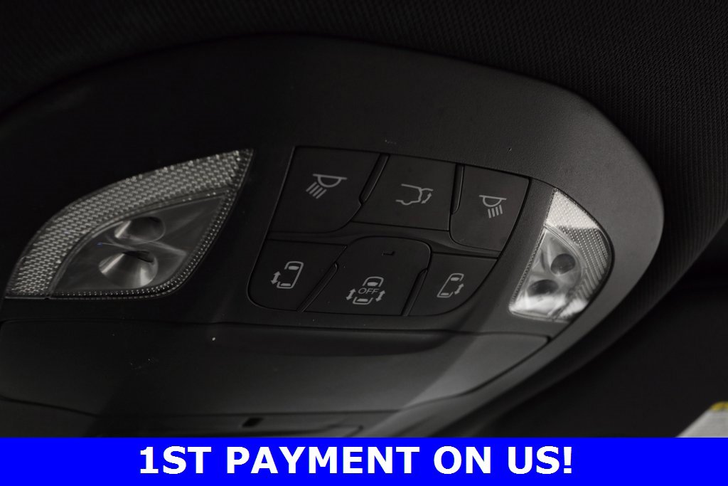 Used 2020 Chrysler Pacifica Touring w/ S Appearance Package image 32