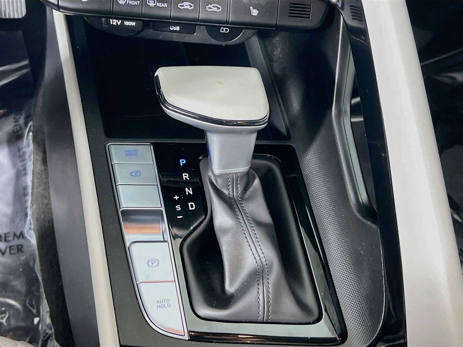 Certified 2025 Hyundai Elantra Limited FWD image 17