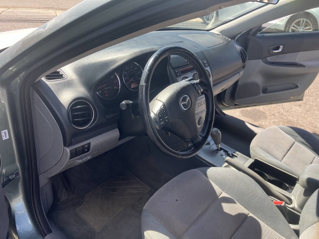 Used 2004 MAZDA MAZDA6 i FWD image 21