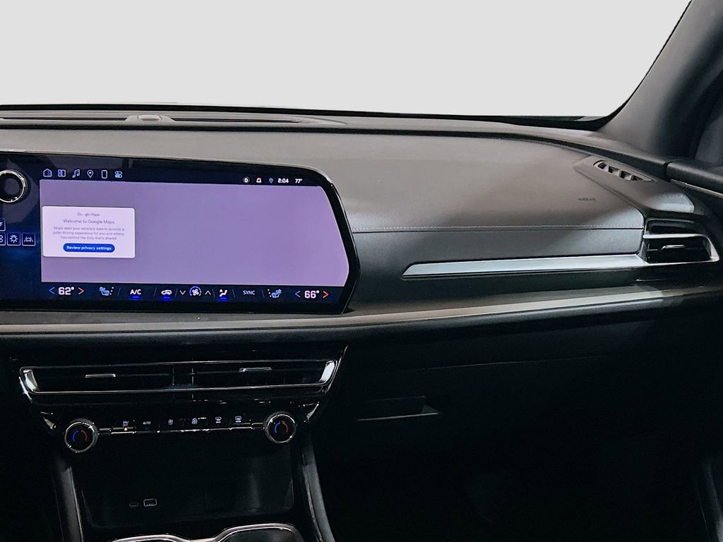 Used 2024 Chevrolet Traverse LT image 20