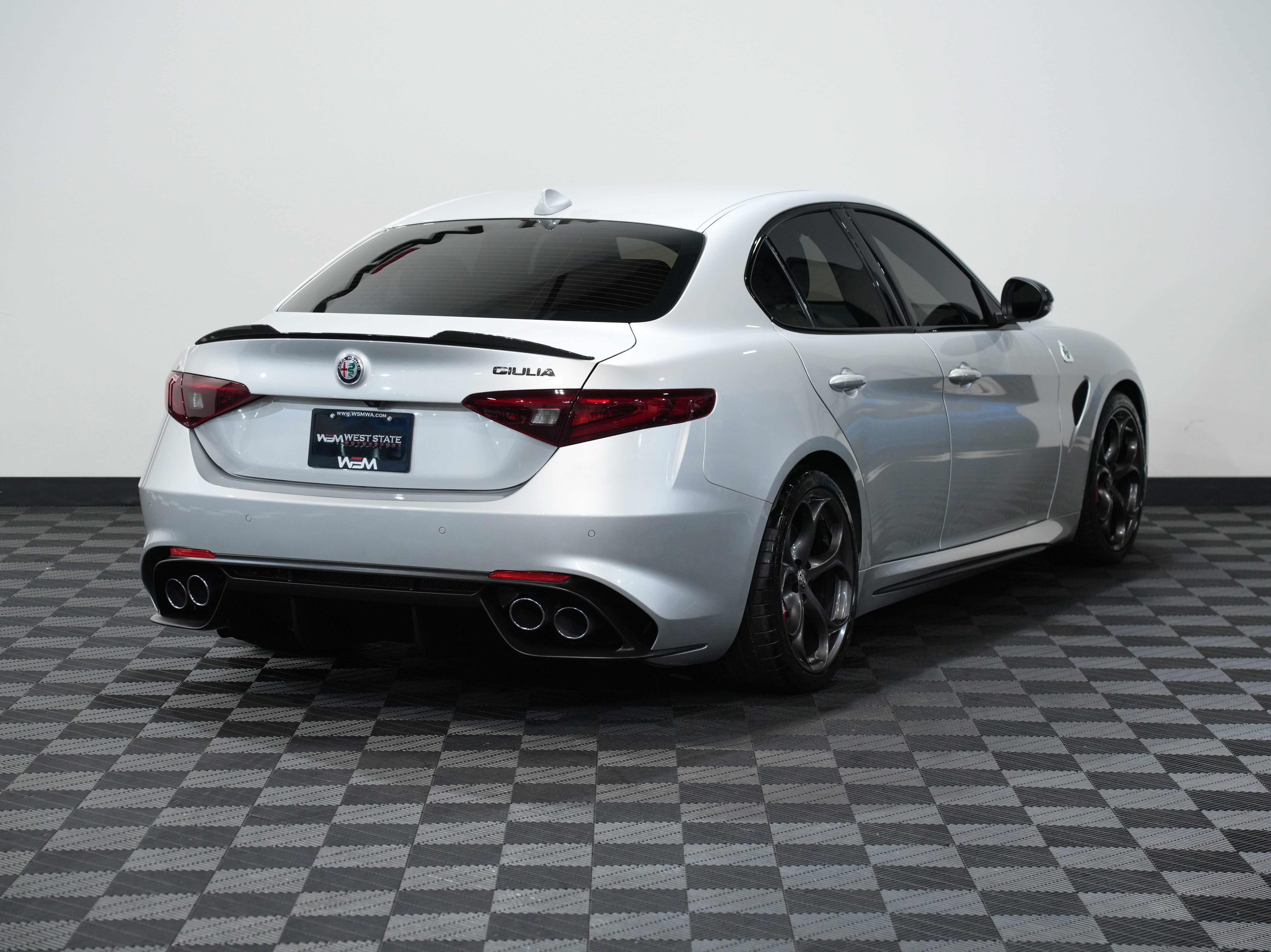 Used 2020 Alfa Romeo Giulia Quadrifoglio w/ Nero Edizione image 6