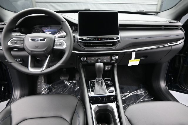 New 2026 Jeep Compass Limited AWD/4WD image 10