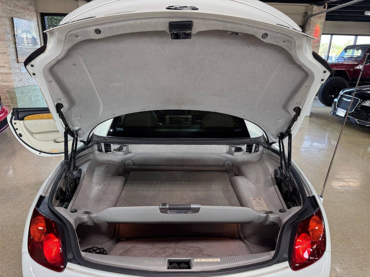 Used 2004 Lexus SC 430 Convertible RWD image 35