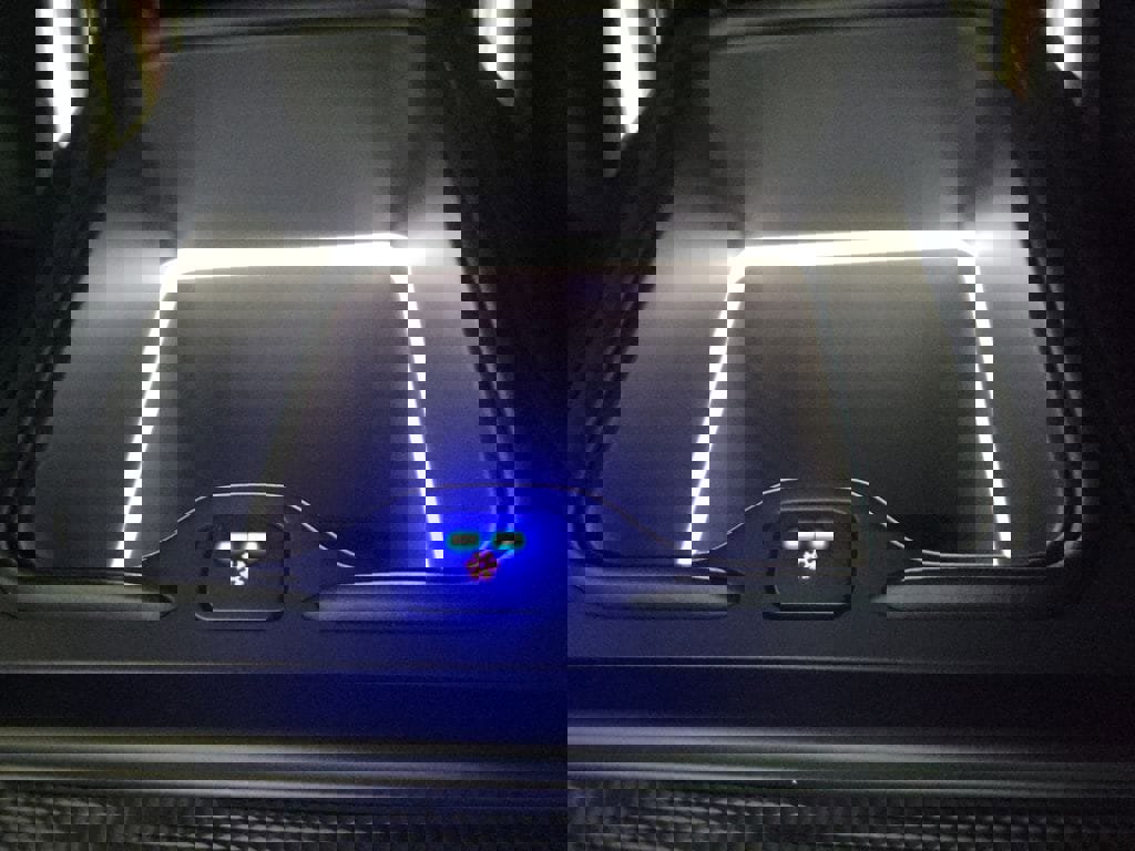 New 2026 Land Rover Range Rover SE image 37