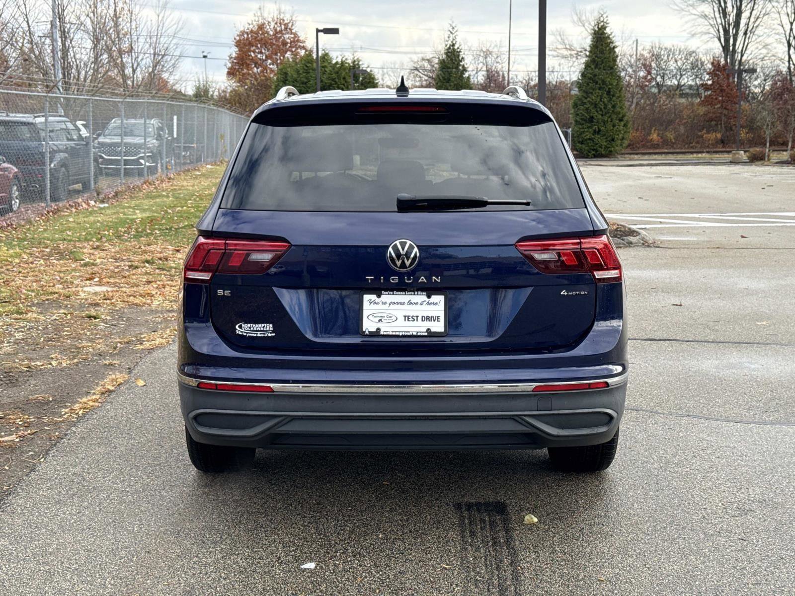 Certified 2022 Volkswagen Tiguan SE image 6