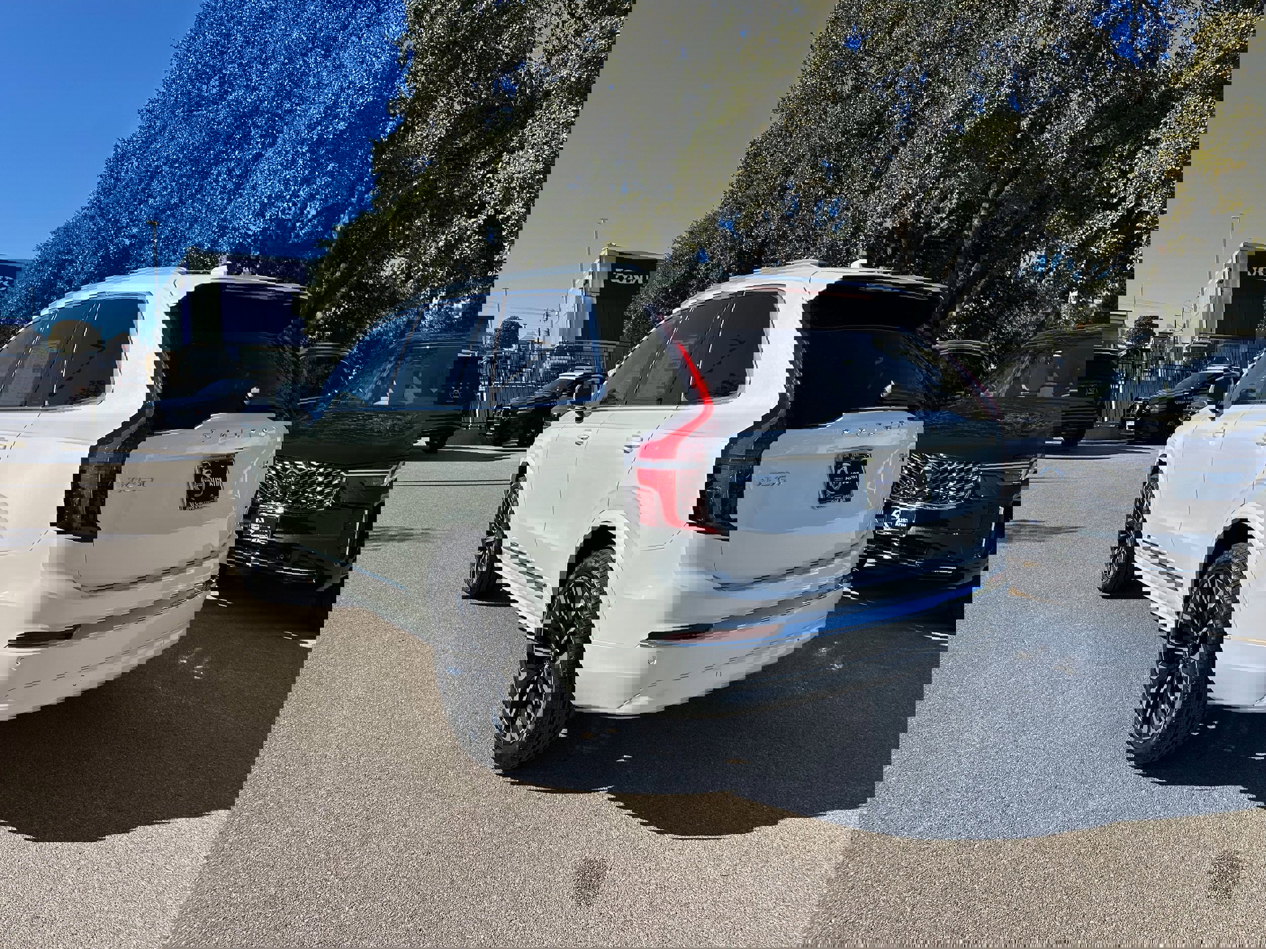 New 2026 Volvo XC90 B6 Plus w/ Protection Package Premier image 4