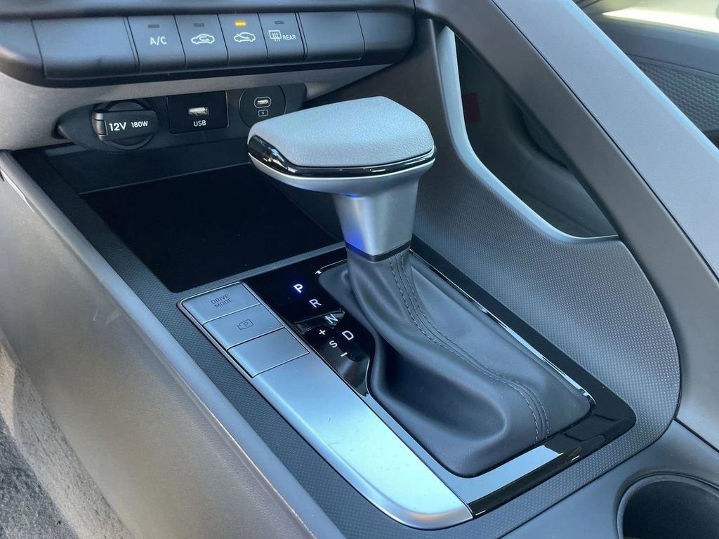 New 2026 Hyundai Elantra SE image 28