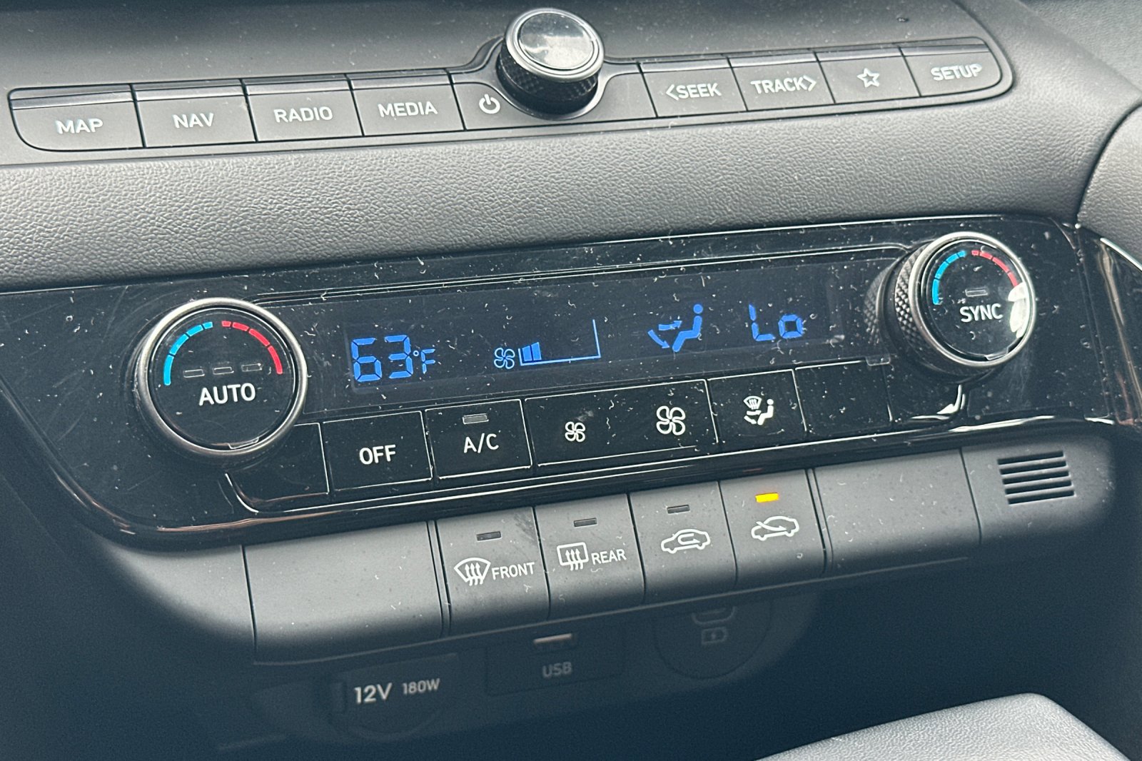 Certified 2025 Hyundai Elantra SEL FWD image 20