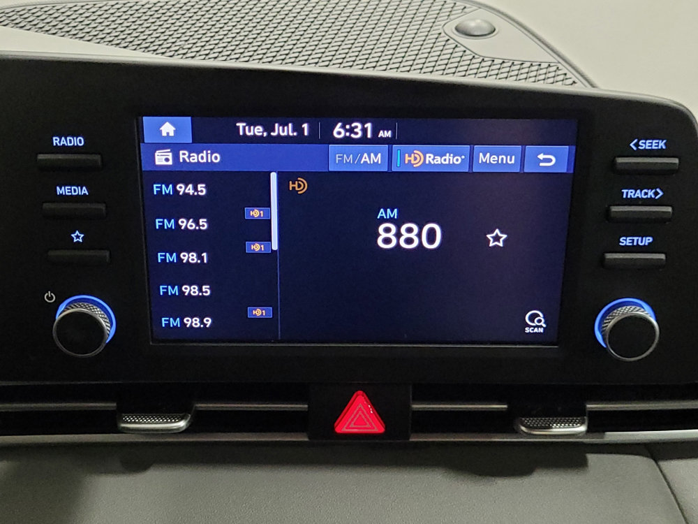 Used 2022 Hyundai Elantra SE w/ Preferred Accessory Package image 25