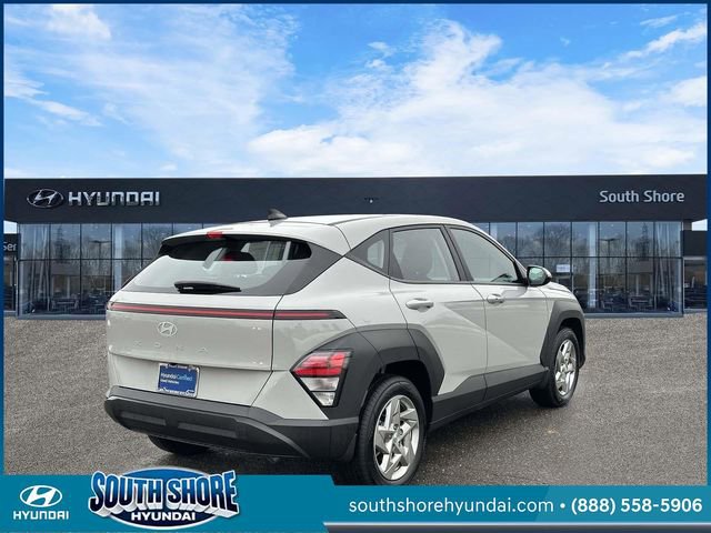 Certified 2025 Hyundai Kona SE image 6