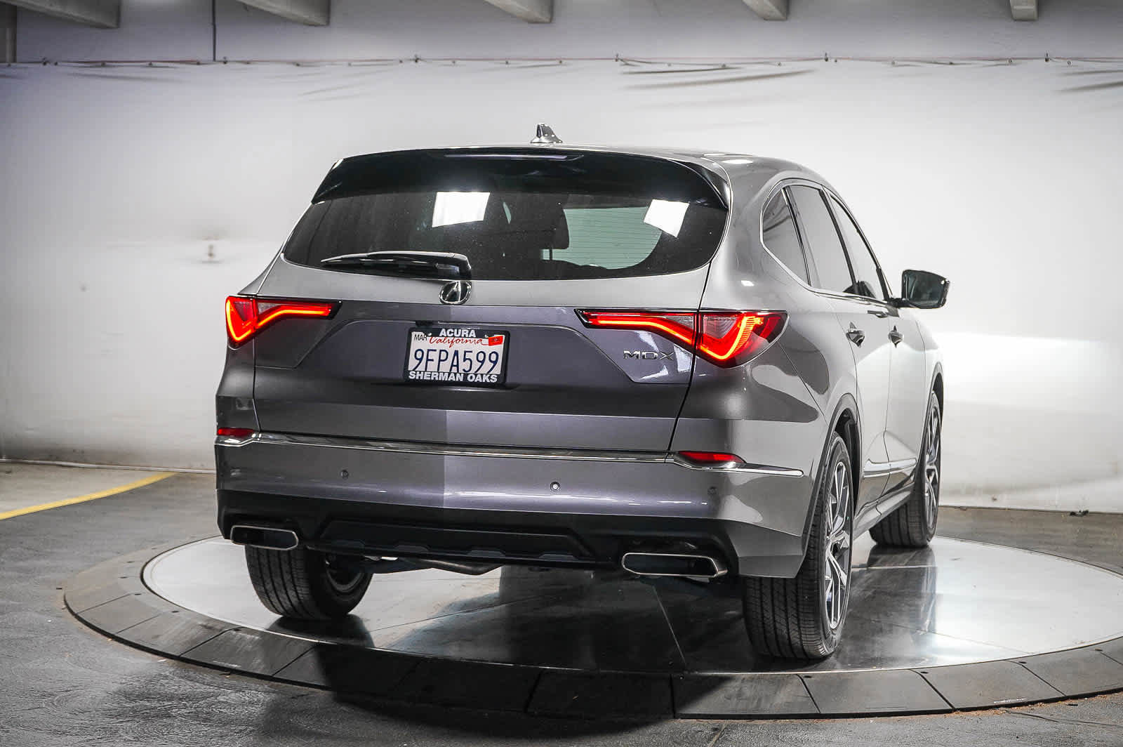 Used 2023 Acura MDX FWD w/ Technology Package image 6