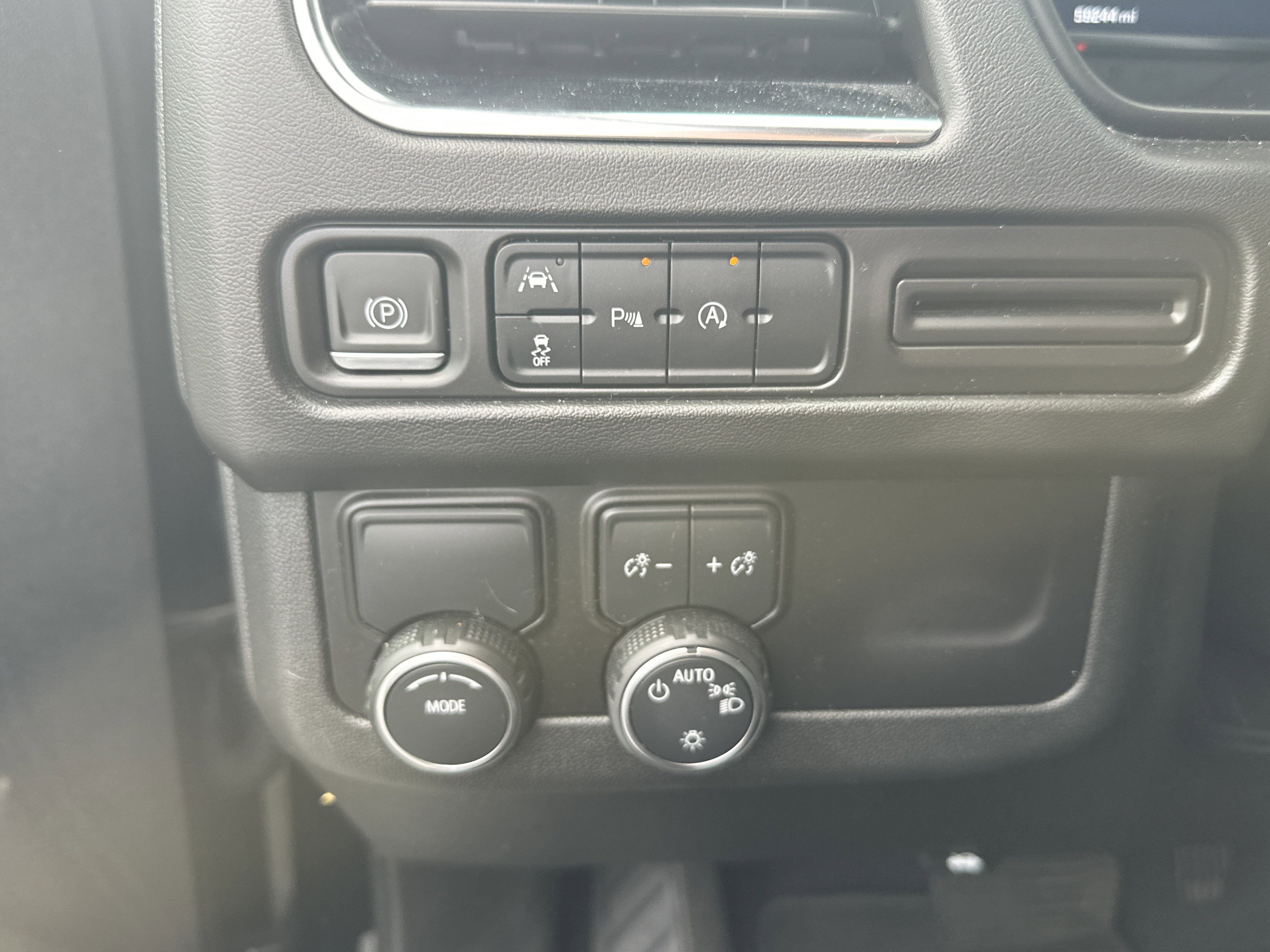 Certified 2024 Chevrolet Tahoe Premier RWD image 28