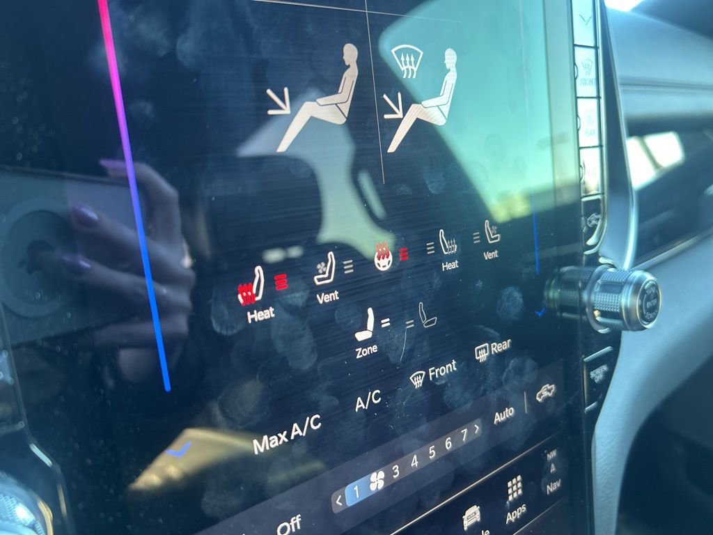 Used 2026 RAM 1500 Laramie w/ Night Edition image 24