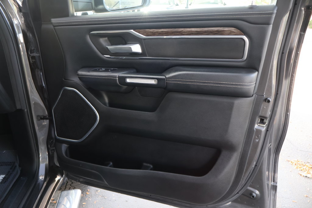 Used 2019 RAM 1500 Laramie AWD/4WD image 48