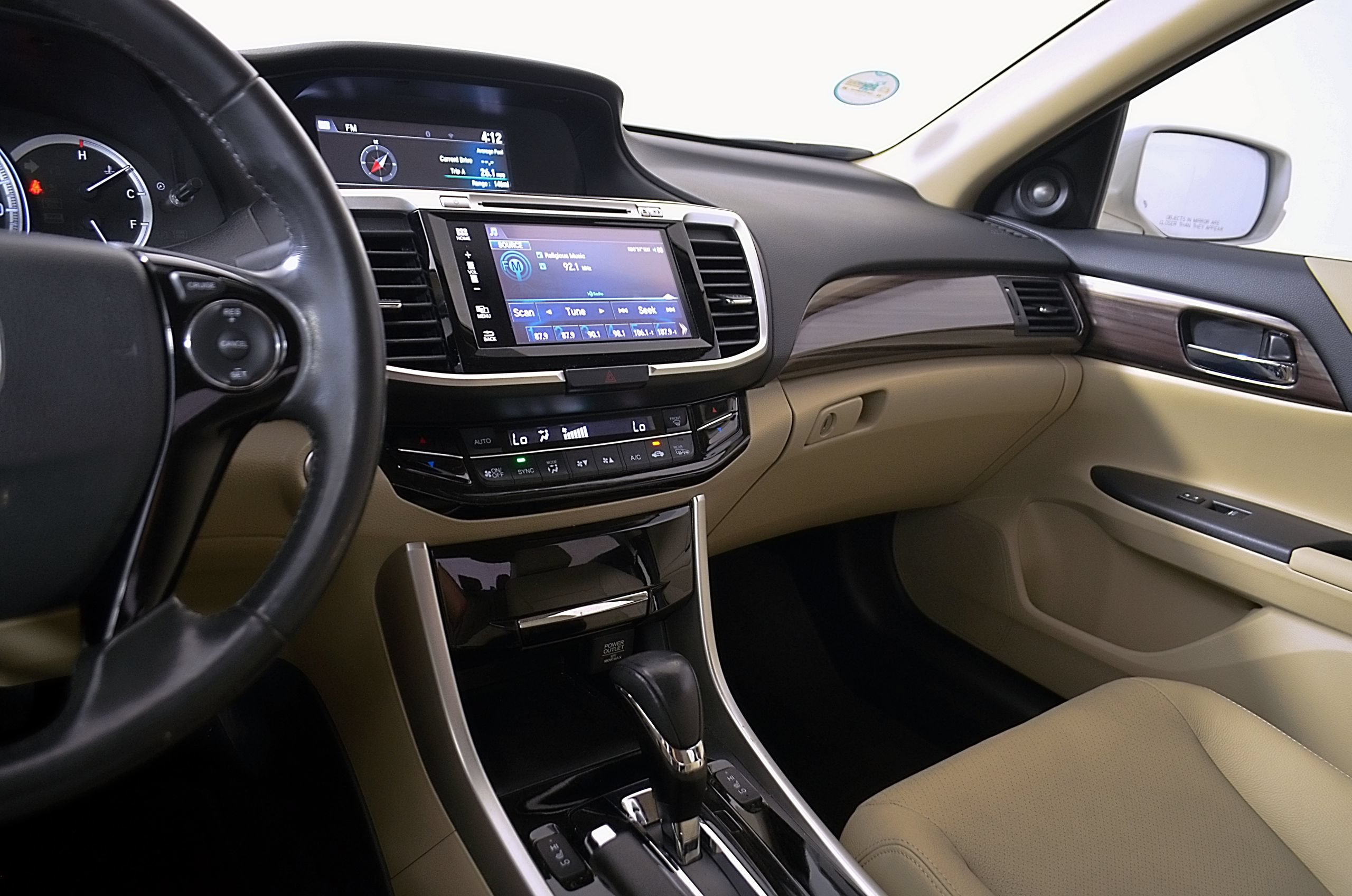 Used 2017 Honda Accord EX-L image 31