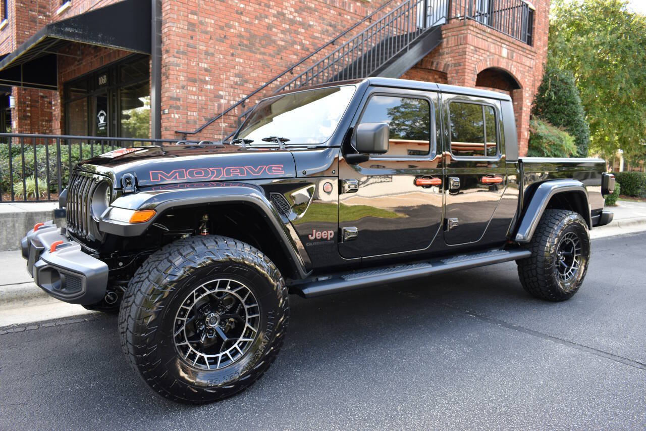 Used 2020 Jeep Gladiator Mojave AWD/4WD image 2